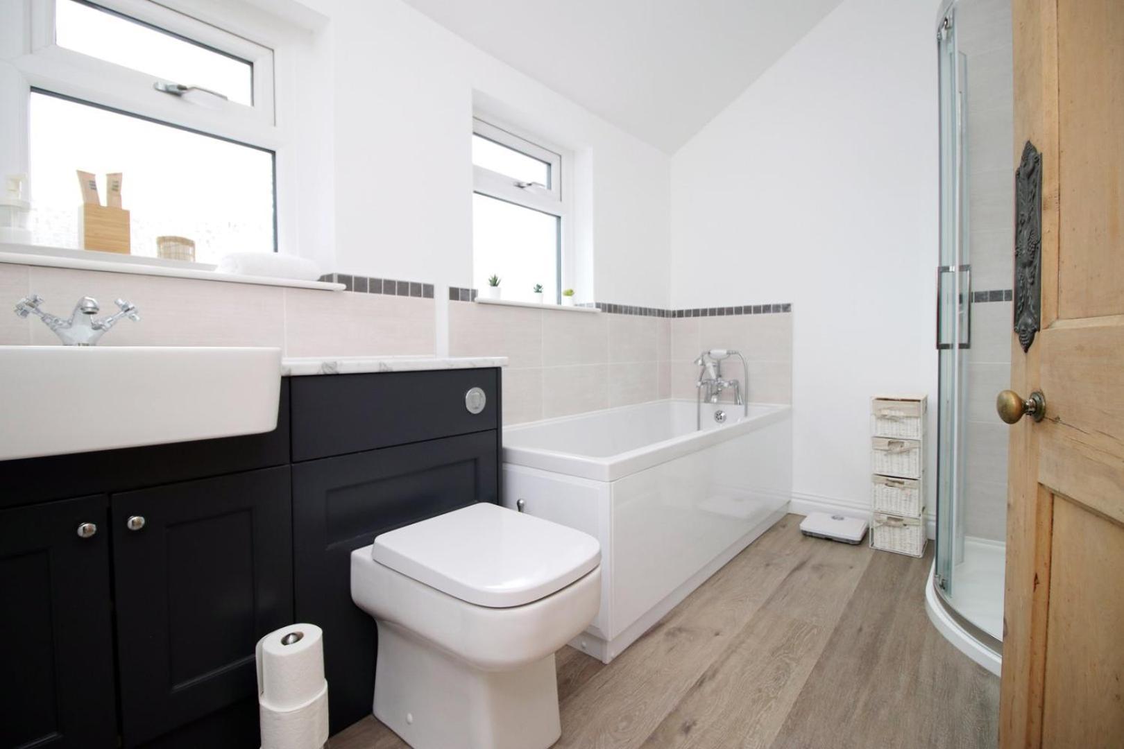 Quiet And Spacious 3 Bedroom Cardiff Exteriör bild